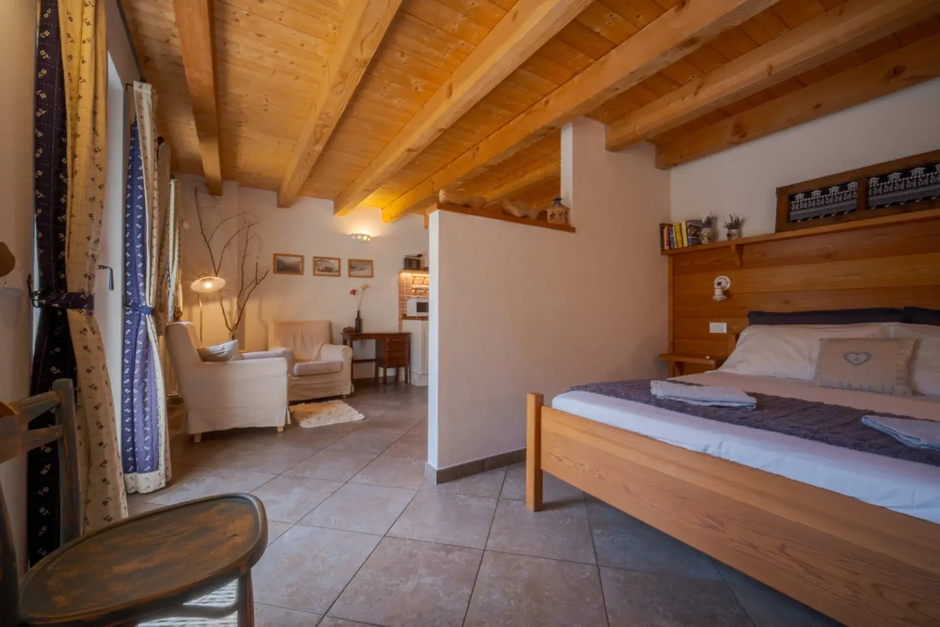 monolocale-cavallo-zona-notte.webp